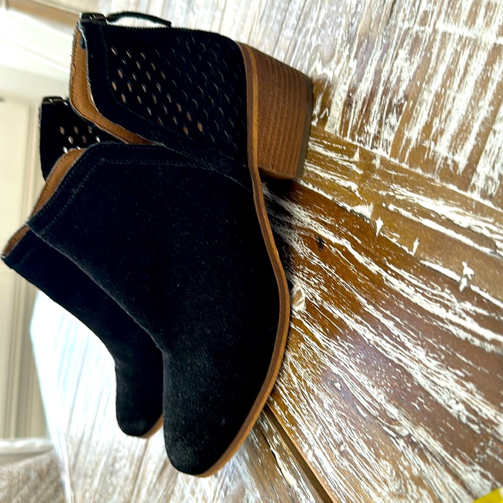 Susina - Booties - EUC